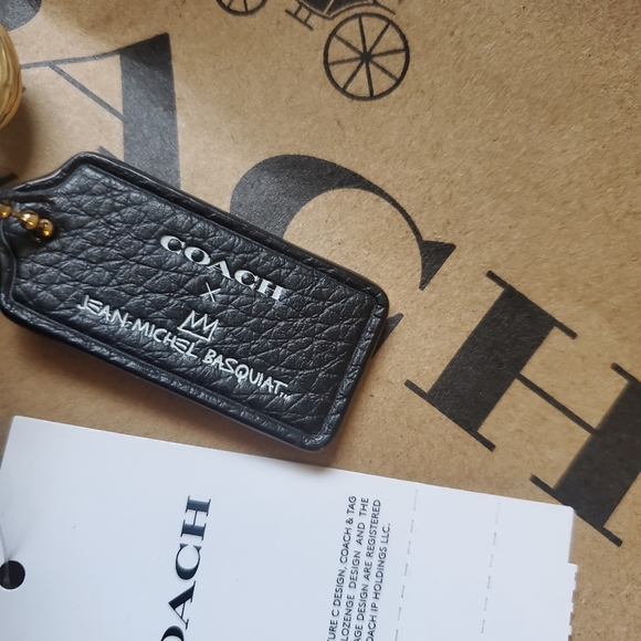 SOLD Coach x BASQUIAT Kleo Shoulder - Picture 4 of 9